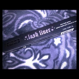 KVD lash liner